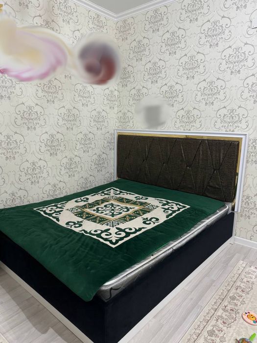 Кровать с тумбочкой