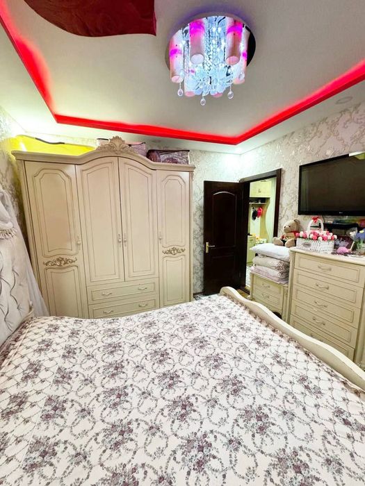 Продается Евро квартира 4/2/4