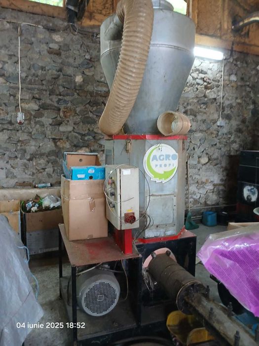 De vanzare linie productie brichete din fan, toate accesoriile