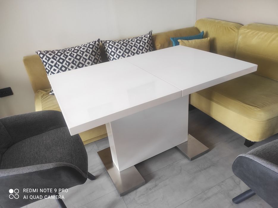 Трапезна маса разтегателна