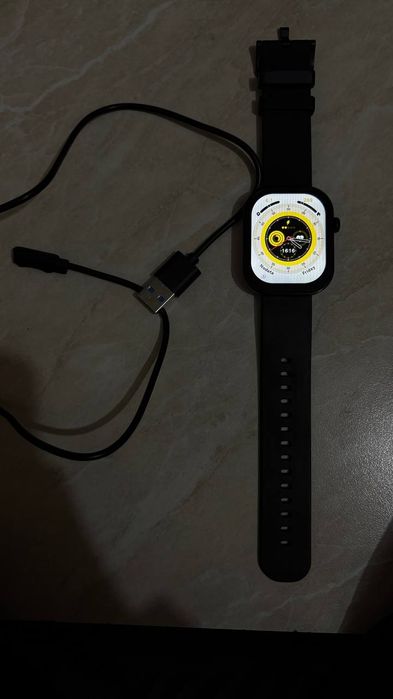 Смарт часы почти новый