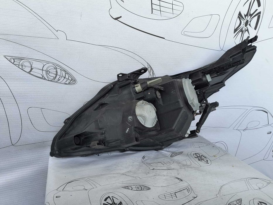 Far Dreapta Uk Cu Lupa Toyota Avensis 2015 / 2015-2018 Cod OEM H296AR-DE (1E1)