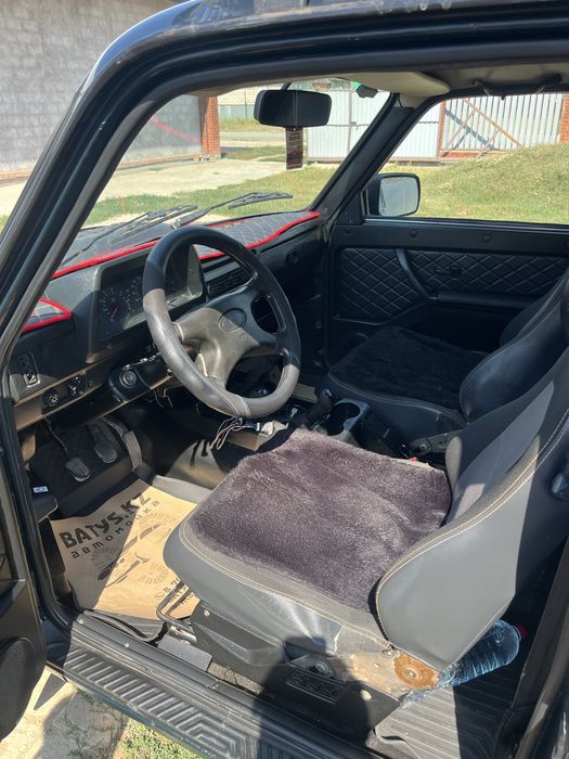 Прадом NIVA 4x4.