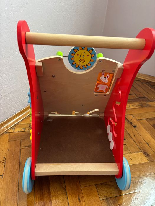 Детски дървен уолкър/проходилка