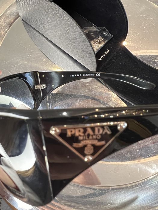 Продам оригинальные очки Prada