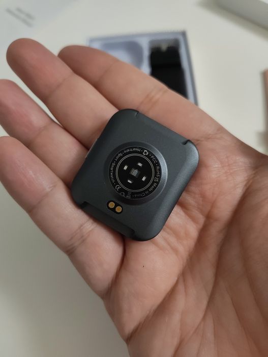 NOU Smartwatch cu ecran amoled curbat, autonomie 7 zile, subțire, monitorizare tensiune, glicemie, ritm cardiac, somn, compatibil android și IOS