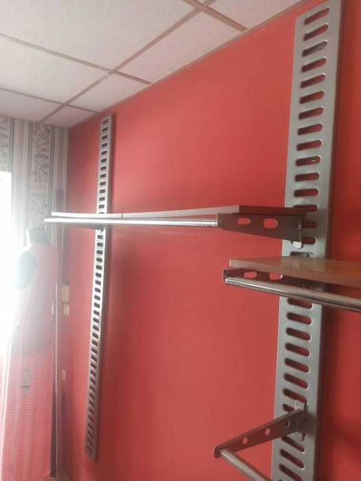 Оборудване за магазин за дрехи