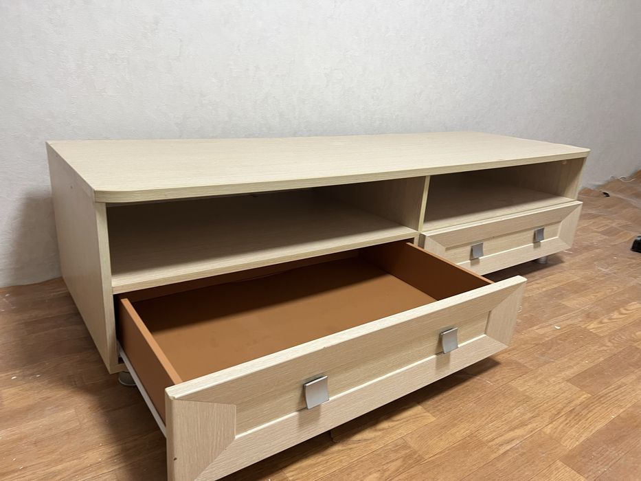 Тумба/комод пол телевизор