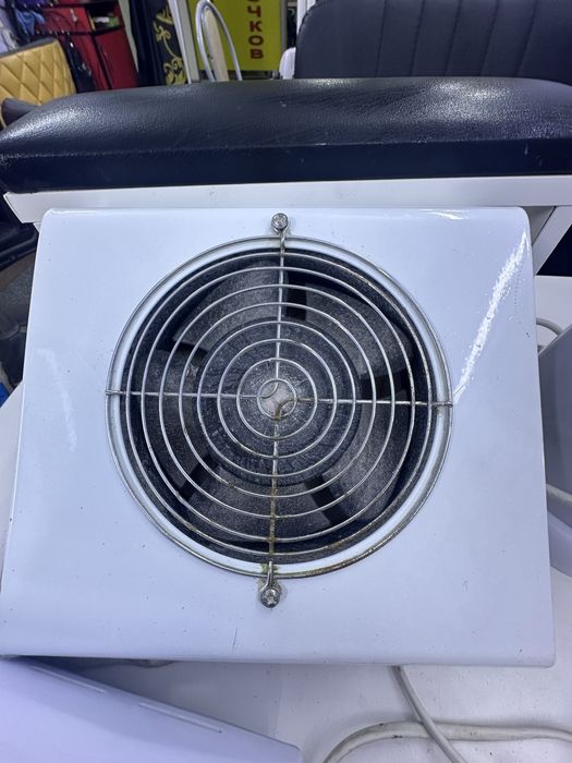 Продам пылесос для маникюра ! Срочно!