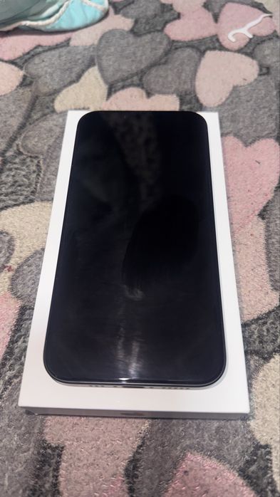 Продам iPhone 17e 256GB