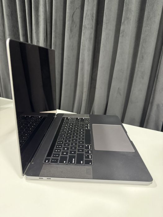 Macbook pro 16 / 2019 / i9