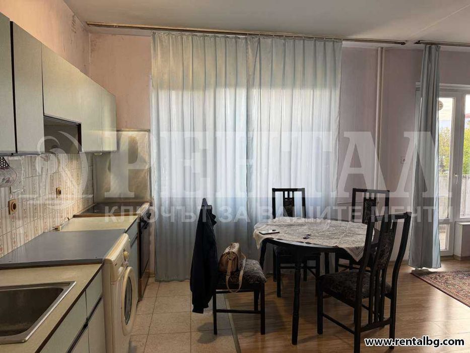 Дава се под наем Тристаен апартамент в Пловдив, Център - 86 кв.м за 408 € - Снимка #4