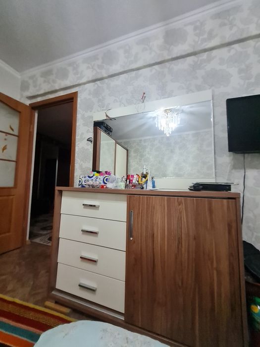 Продам  спальный гарнитур. 350 000