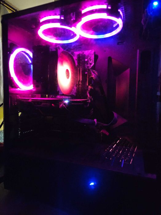 Calculator 1660 TI i5-10600KF 16GB RAM