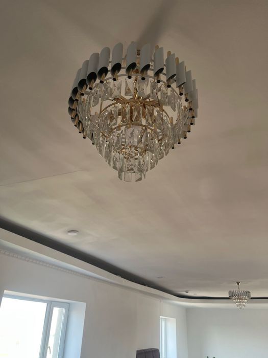 Люстра 8 ламповая