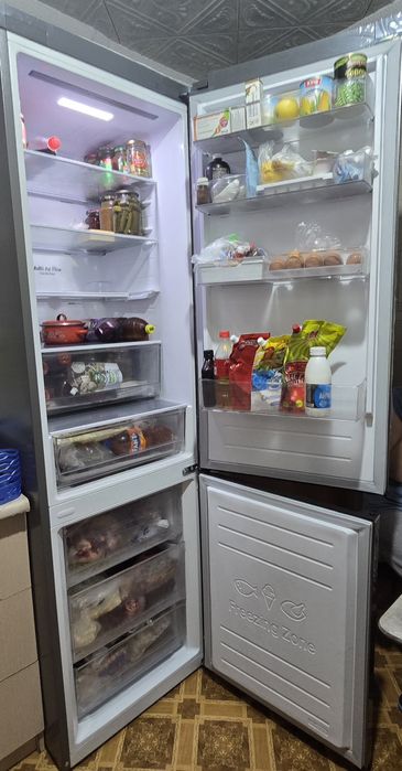 Продам новый холодильник LG