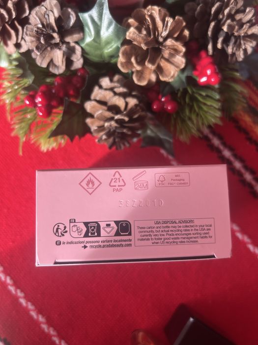 Парфюм Prada paradoxe intense