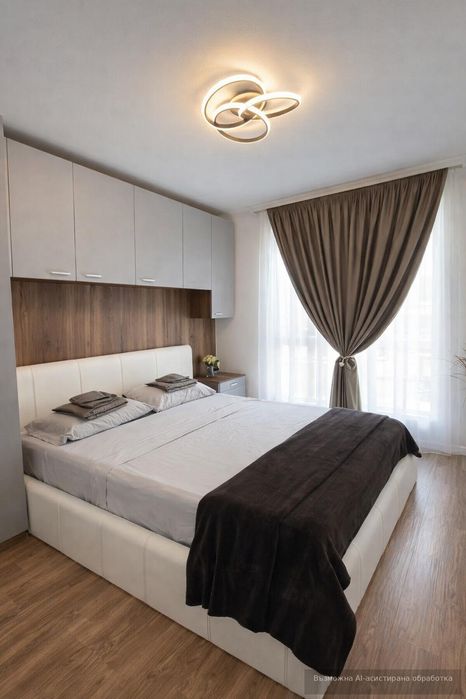 Дава се под наем Тристаен апартамент в Бургас, Център - 80 кв.м за 1200 € - Снимка #2