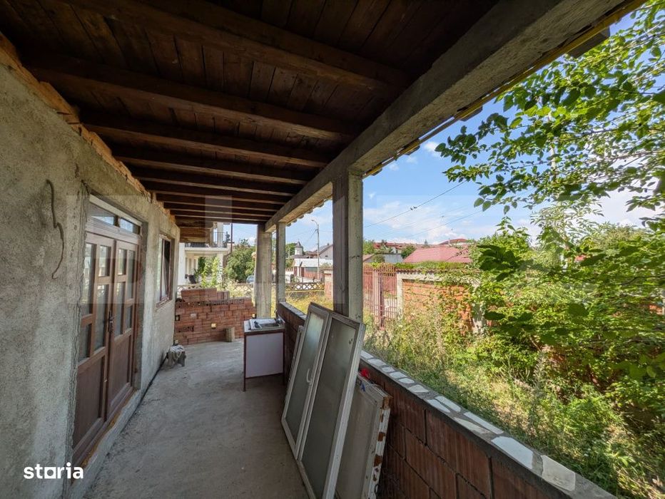 Casa semi-finisata de vanzare, 299 mp, zona Moreni