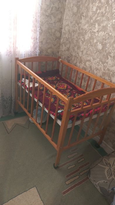 Продаю манеж за 2000 тысяч