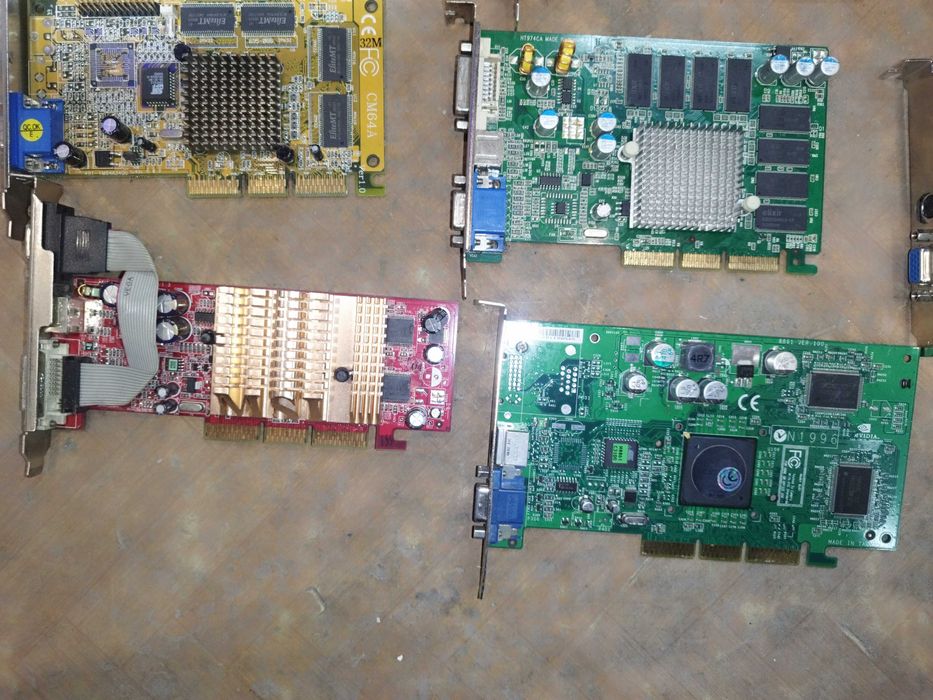 Placi video slot AGP