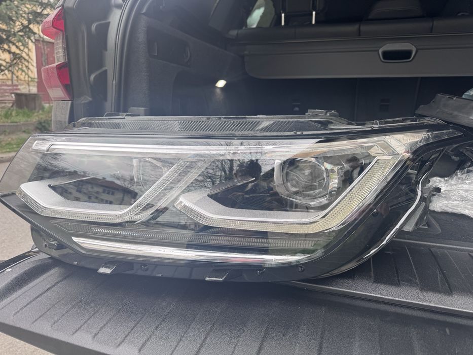 Фар фолксваген тигуан