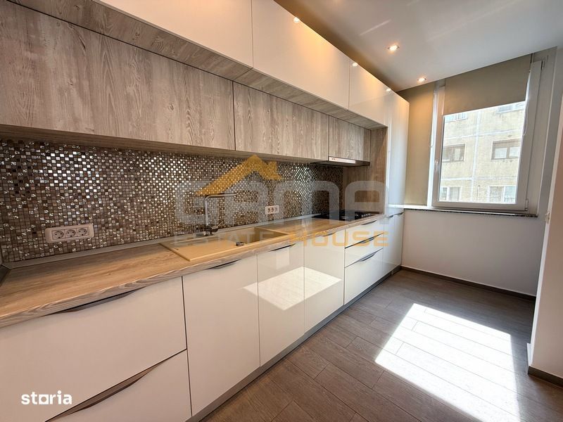 Apartament 3 camere de lux, loc de parcare, zona 300, Malul Muresului