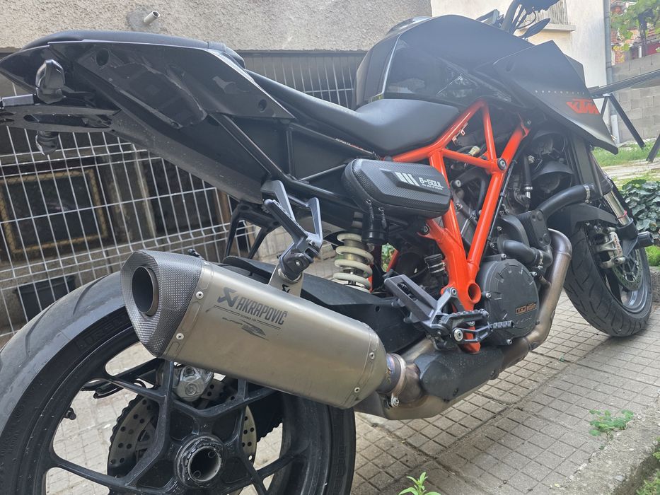 KTM Super Duke 1290 GT   2015