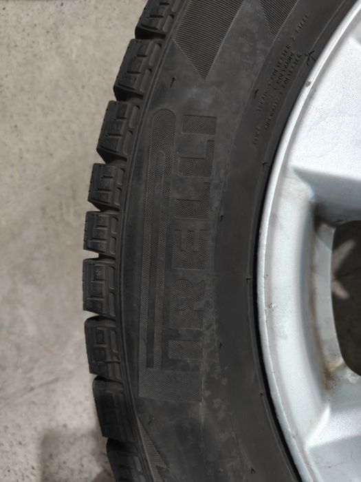 Резина зима Pirelli ice zero F с дисками r16