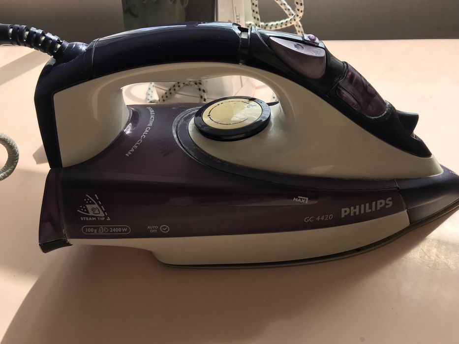 Паровые утюги Philips и Binatone