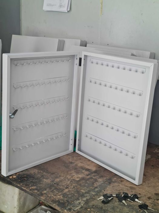 Шкаф металлический для хранение ключей, ключница книга