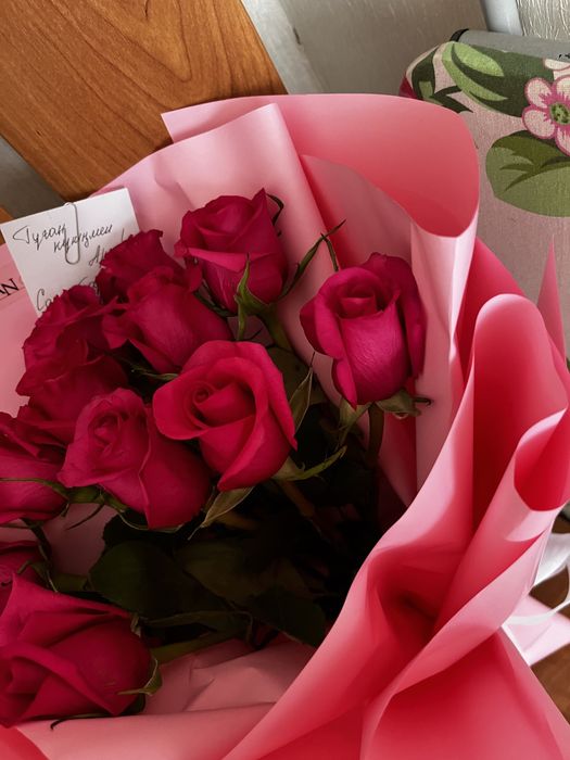 Цветы свежие розы