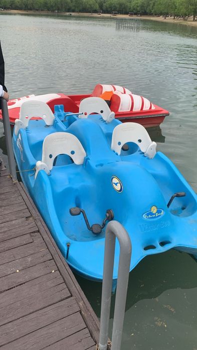 Продам катамаран зиг заг 400тыс  water bee 4x  900 тыс