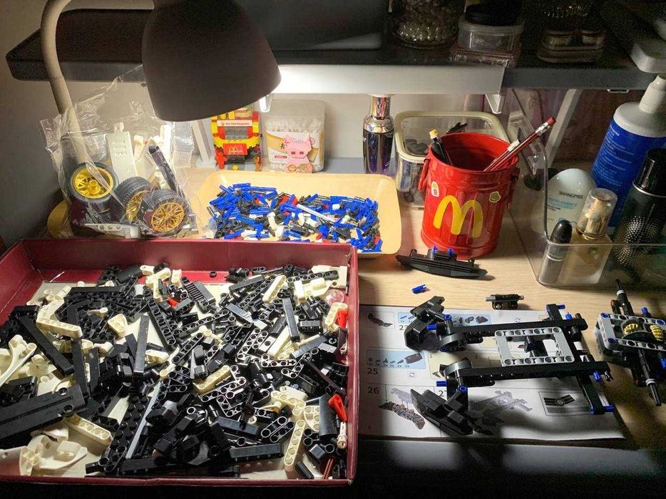 Вналичии Porsche Lego / Лего