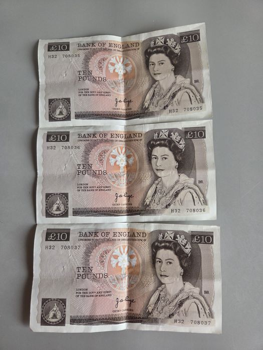 Vand bancnote de colecție