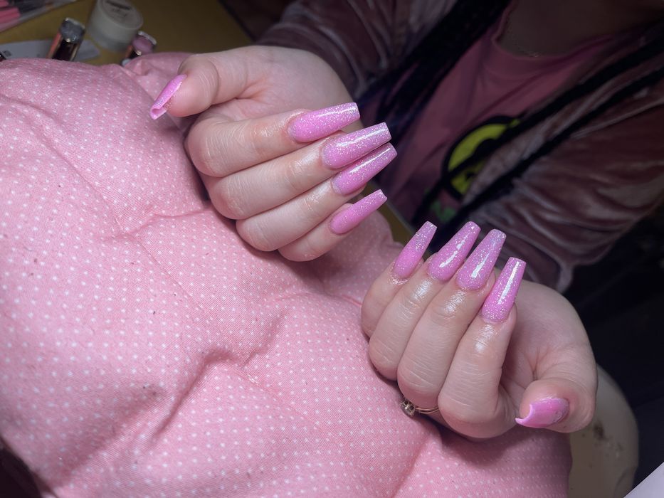 Unghii cu gel 100 Lei