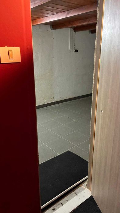 Inchiriez spatiu comercial cu terasa