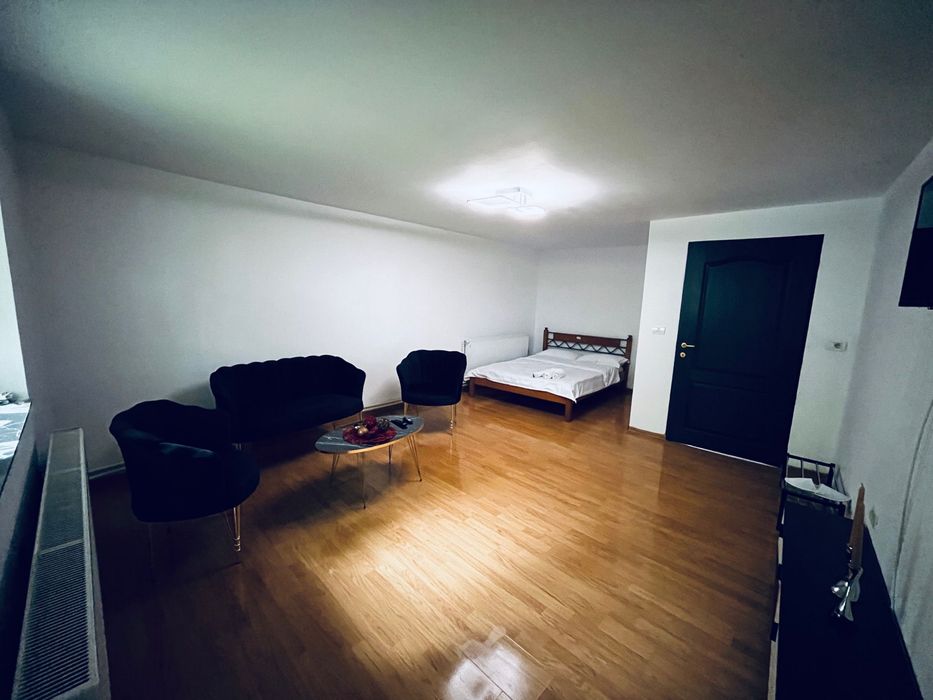 Casa cu 6 apartamente
