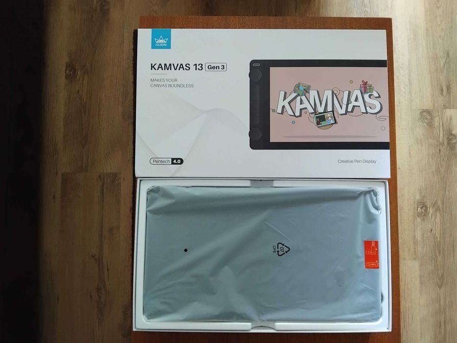 Продавам Графичен таблет HUION Kamvas Pro 13
