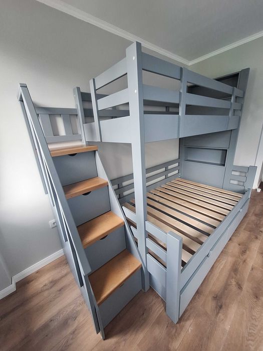 TRANSPORT GRATUIT.Pat supraetajat cu scara tip sertare.Cod 3539