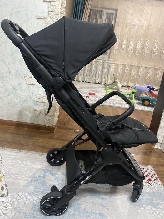 Коляска прогулочная