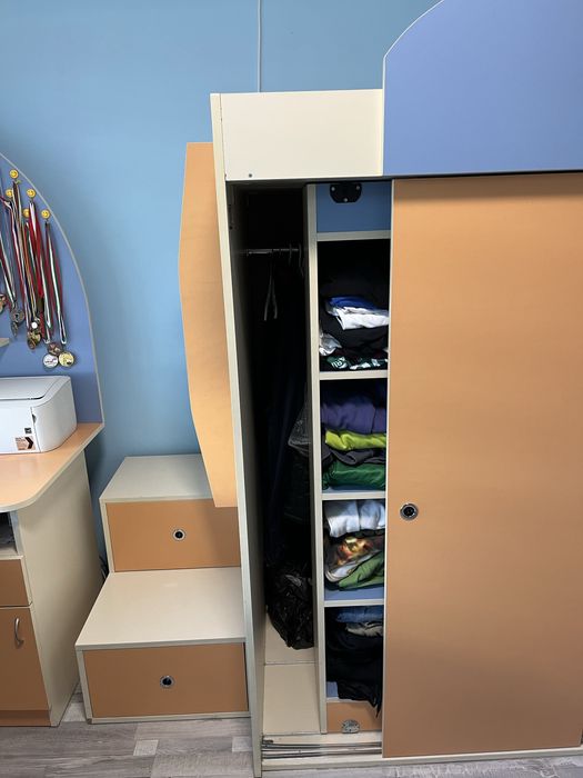 Детска стая с двуетажно легло