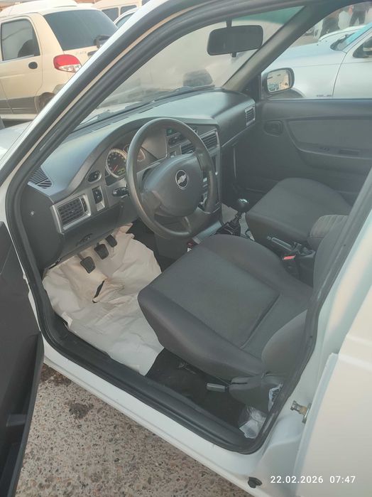 Nexia 2    1.6 luks kandisaner holati alo 100373 km