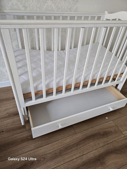 Продам детскую кроватку