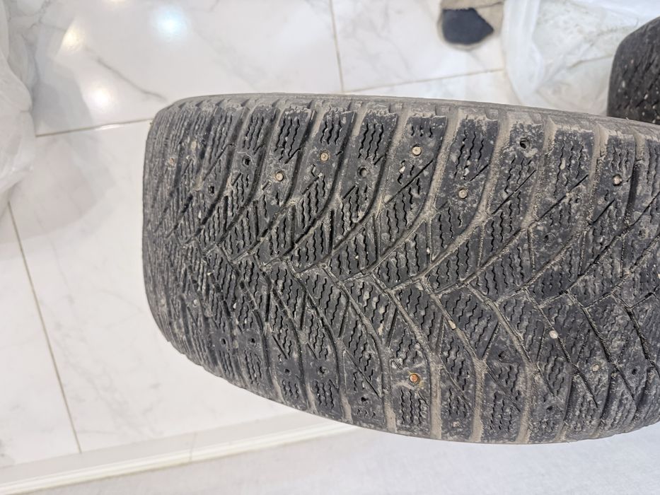 Шины шипованные 225/45 r 17