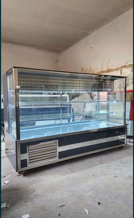 Витрина холодилник