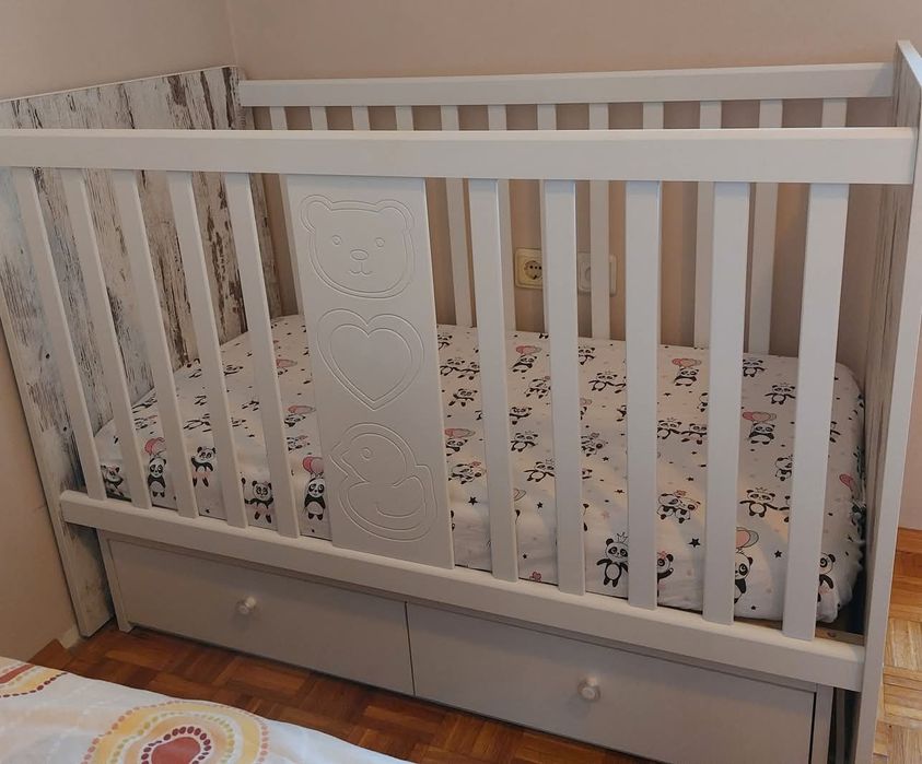 Детско легло с люлеещ се механизъм „Рини ПЛЕЙ" Бяло