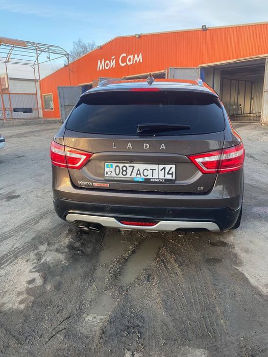 Продам машину лада веста крос