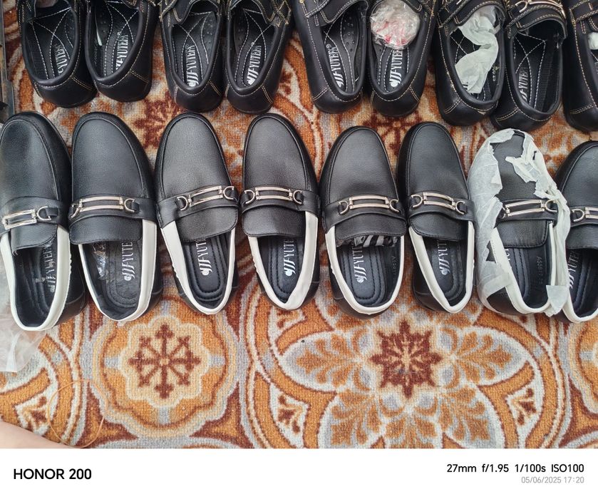 Новый туфельки продаю мальчиковые