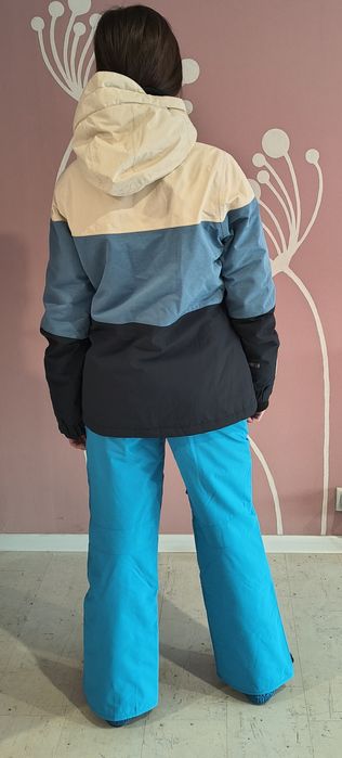 яке Reaction by Kenneth Cole и ски екипи р-р XS